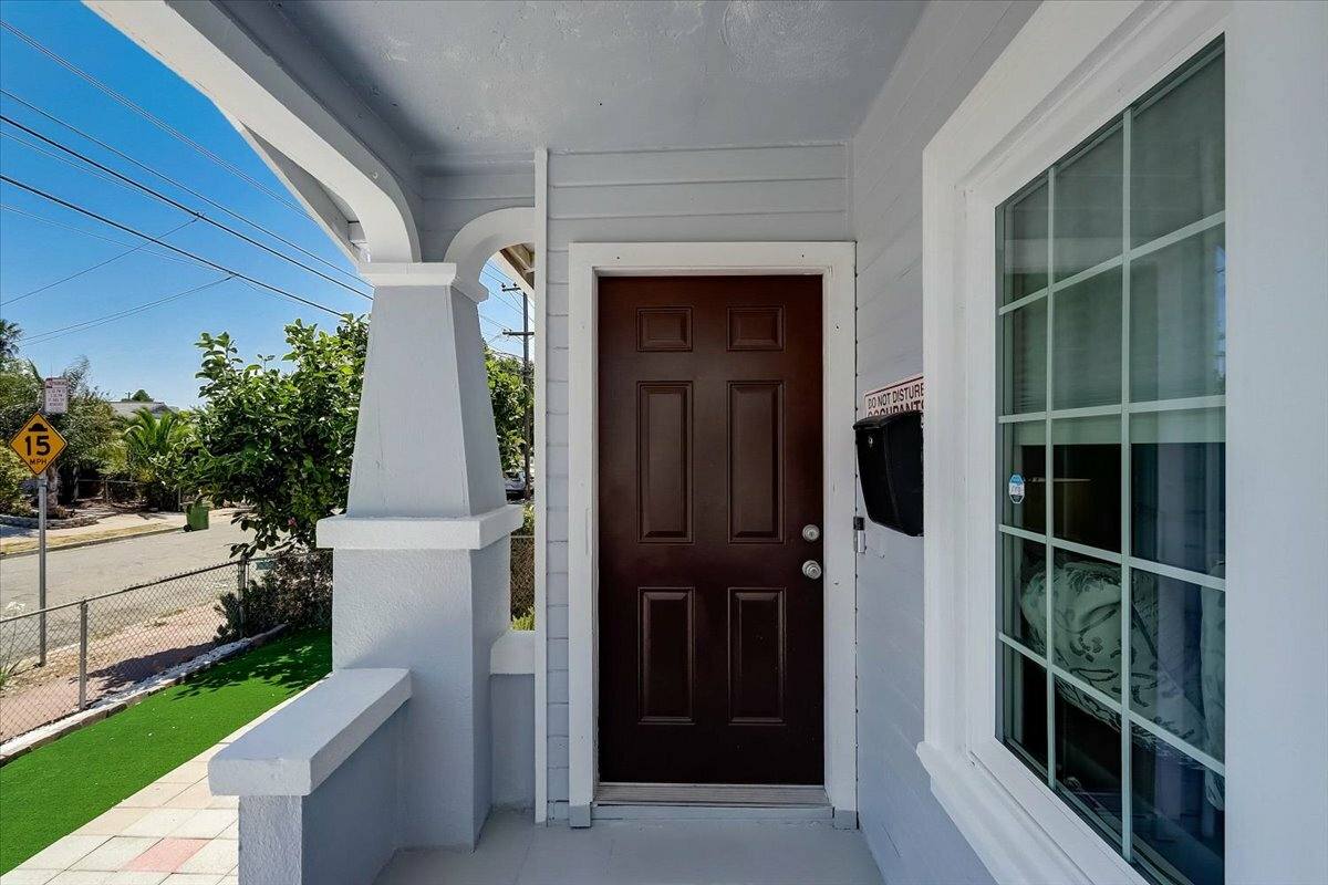 2473 68th Ave, Oakland: listing photo 2