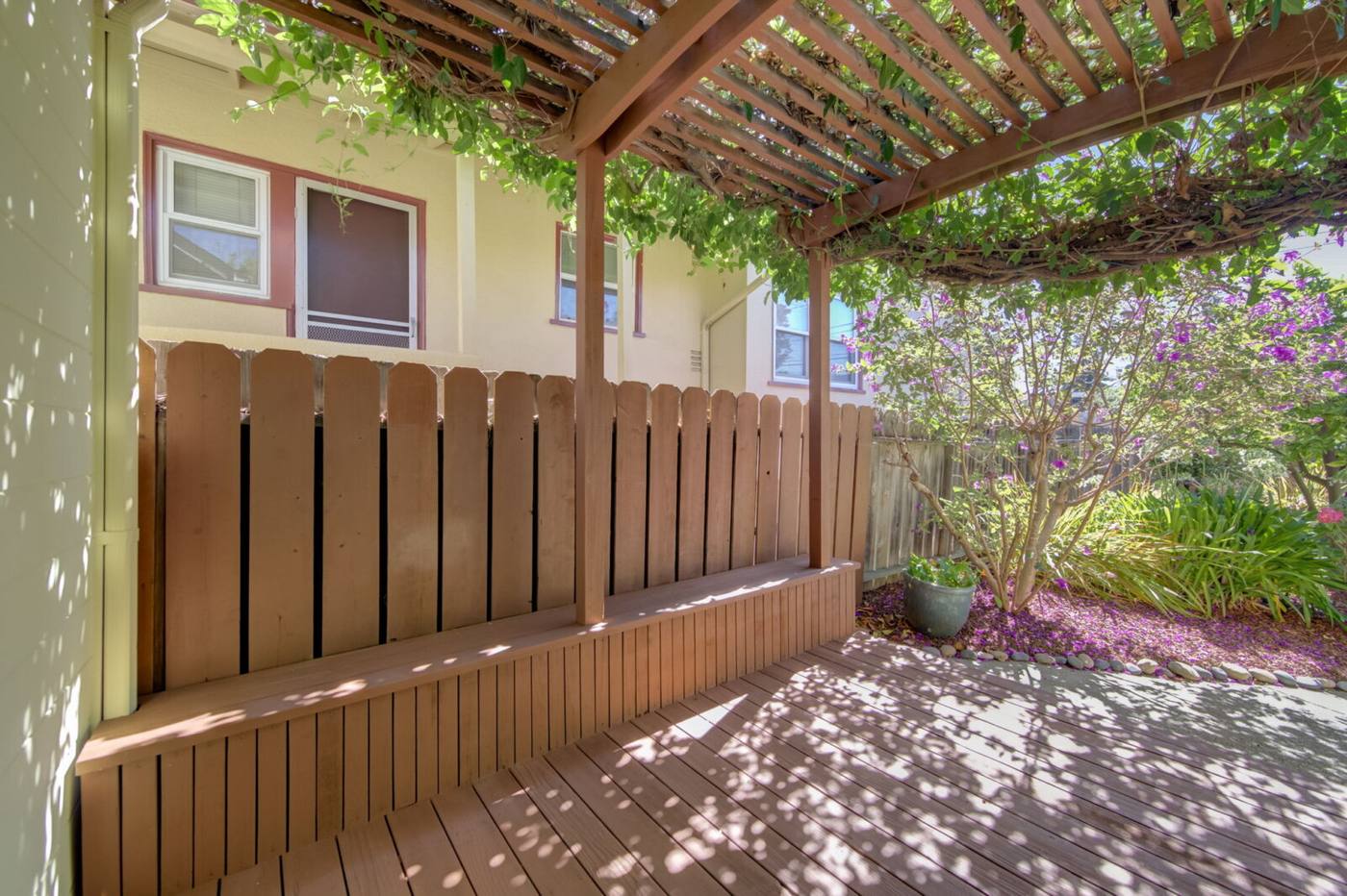 3957 Lyman Rd, Oakland: listing photo 3