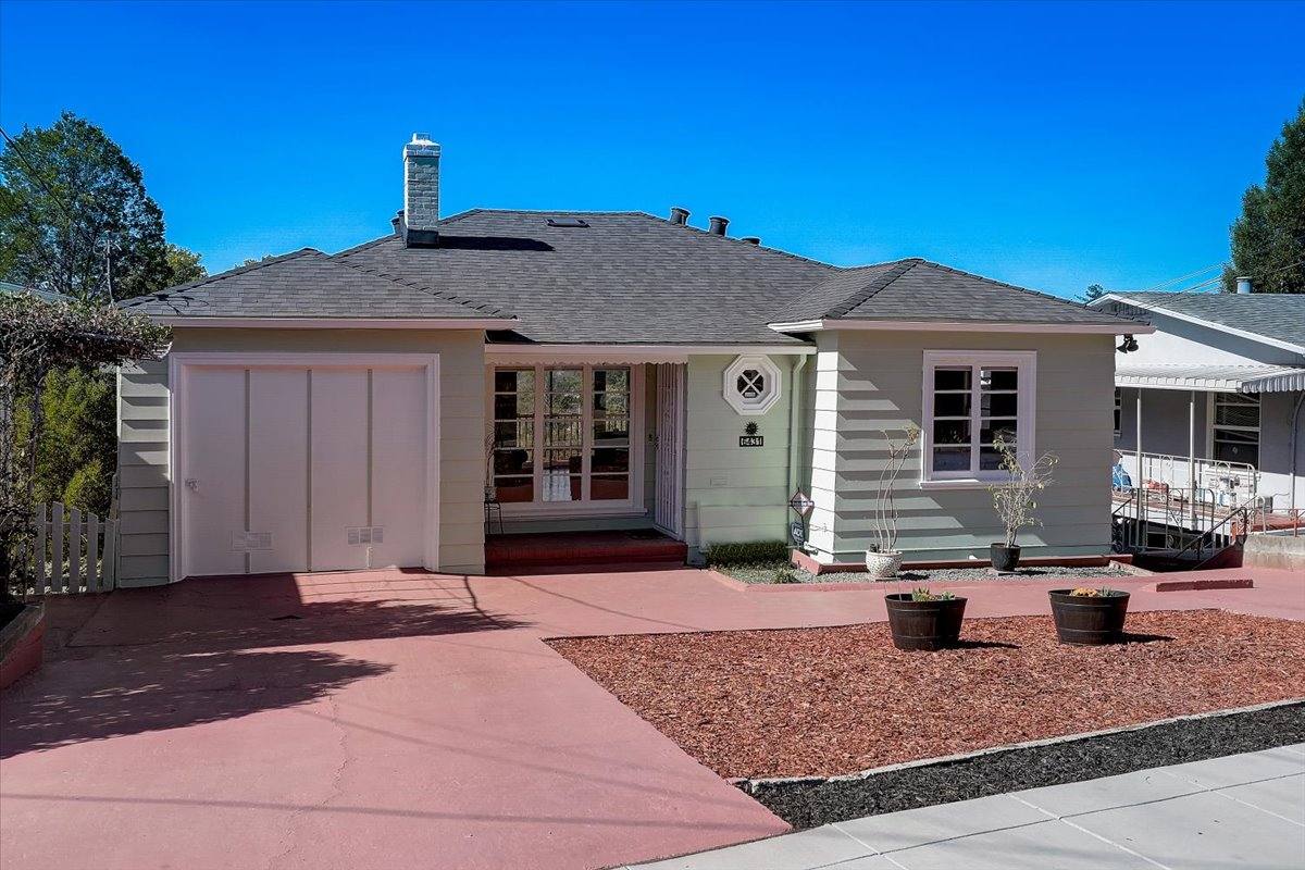 6431 Outlook Ave, Oakland: listing photo 2