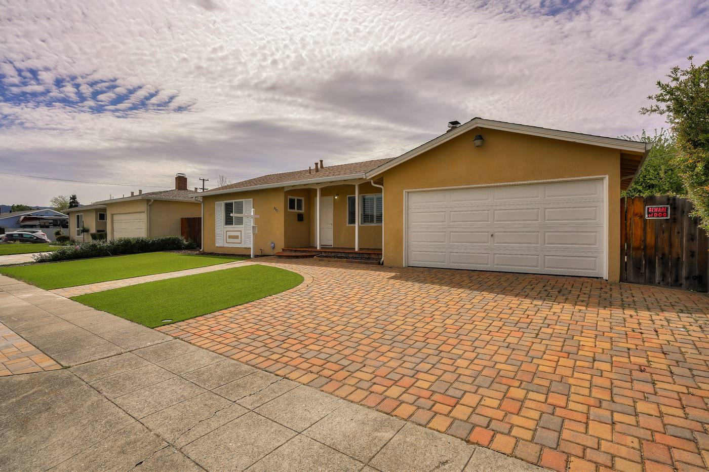 8042 Cranford Ln, Dublin: listing photo 2