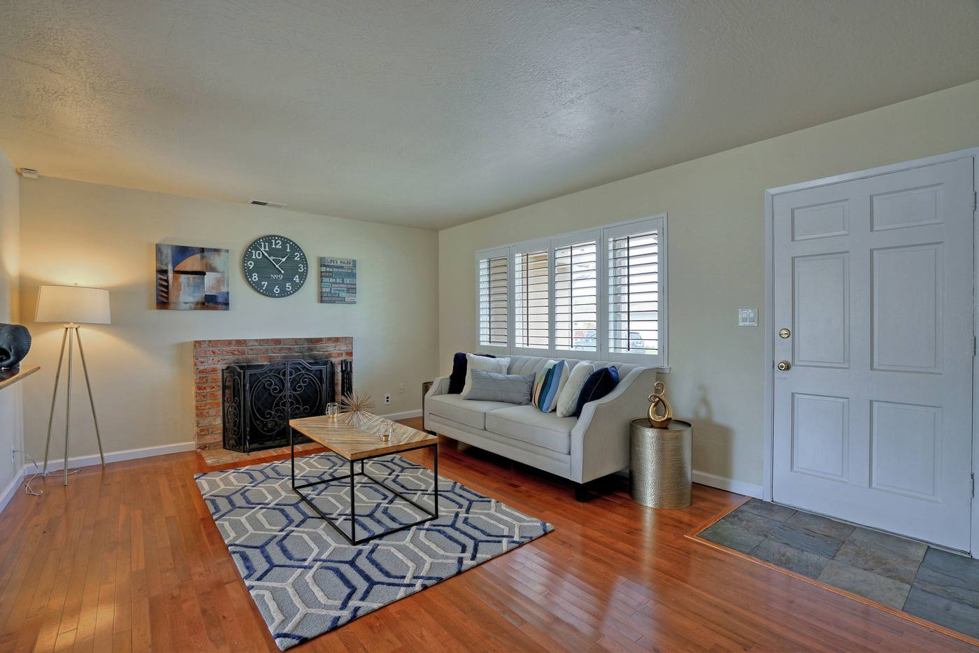 8042 Cranford Ln, Dublin: listing photo 4