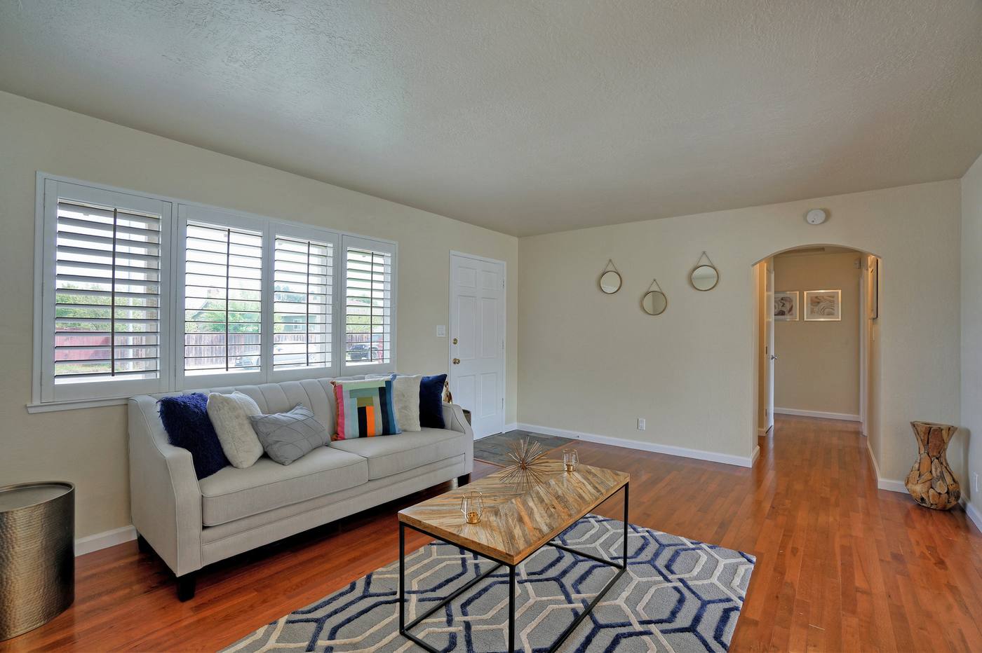 8042 Cranford Ln, Dublin: listing photo 5