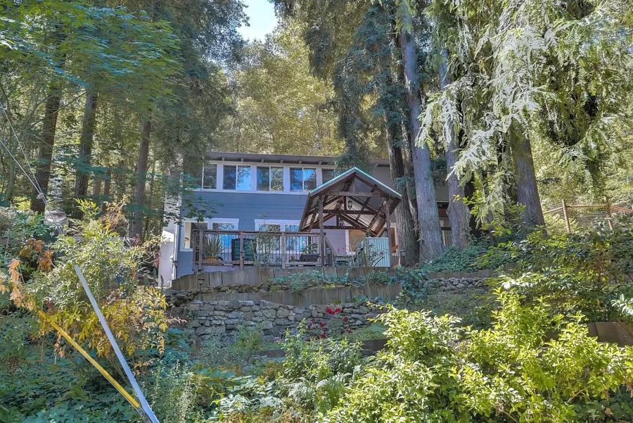 195 Chipmunk Hollow Rd, Boulder Creek, CA 95006