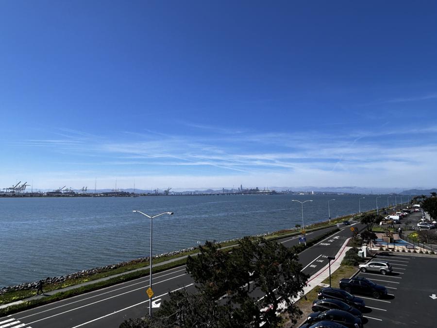 2 Anchor Dr, Emeryville, CA