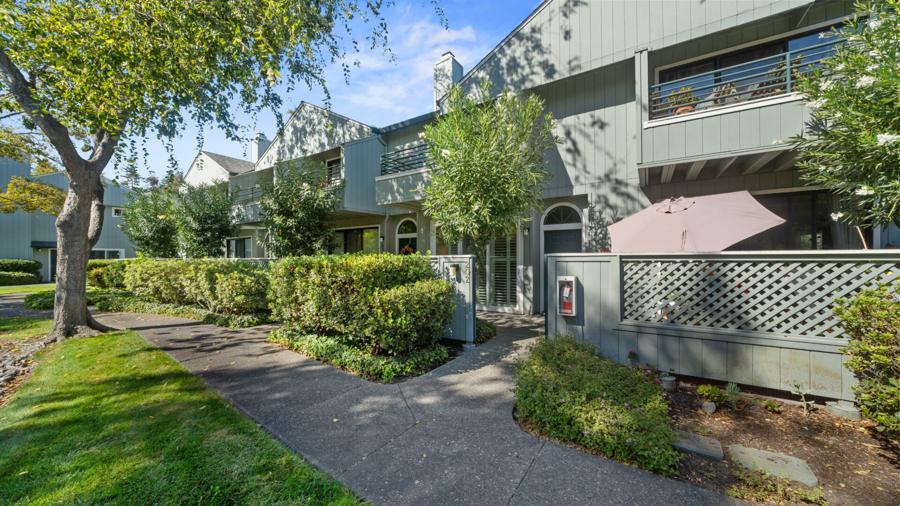 202 Sunspring Ct, Pleasant Hill, CA